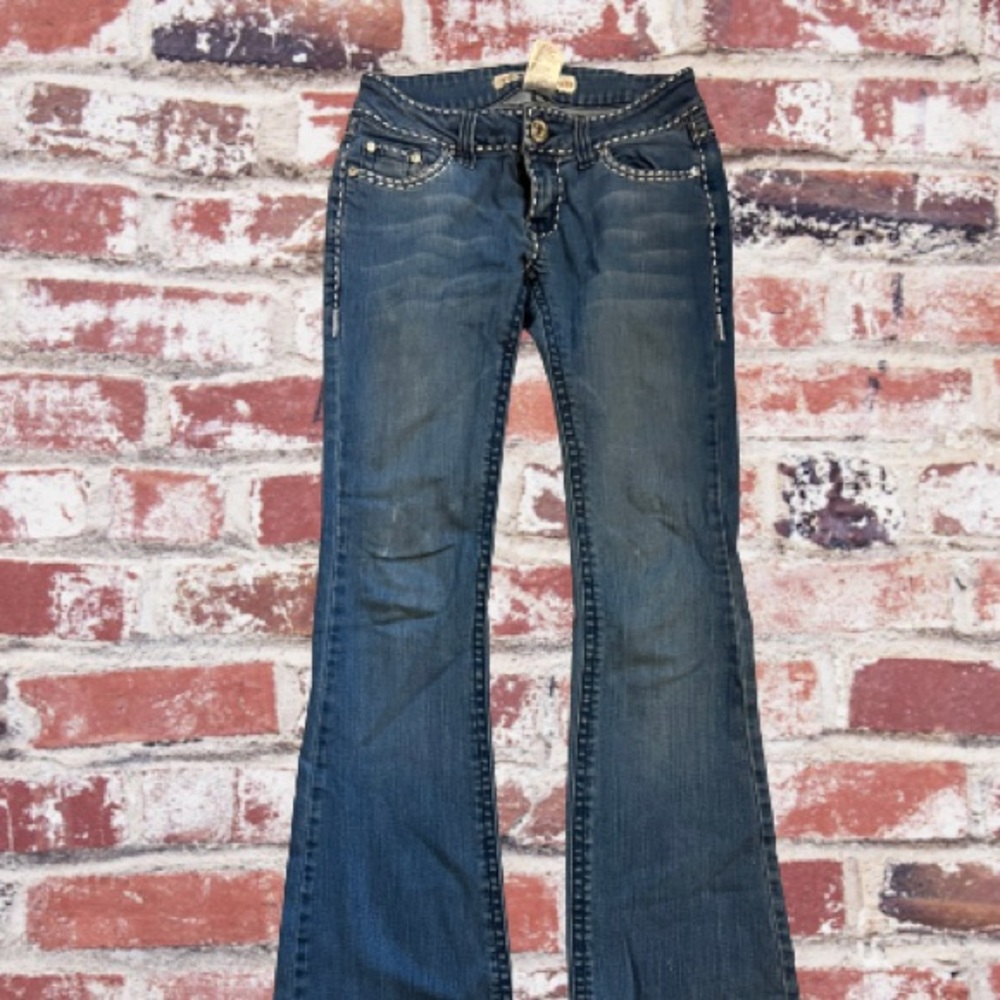 Vegas Royalty 👑 Flare Jeans Sz 5 Juniors LIKE NEW
